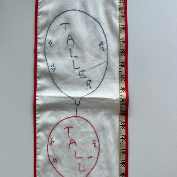 Embroidered clown growth chart - Picture 3 of 12